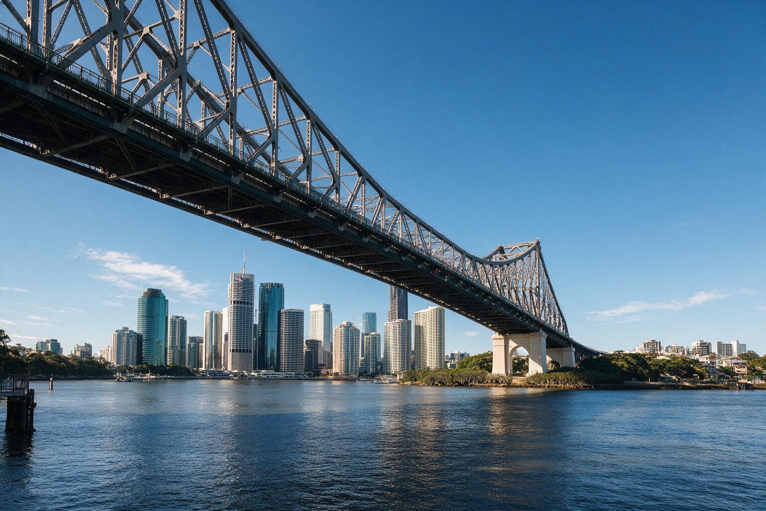 Brisbane — Story Bridge & skyline